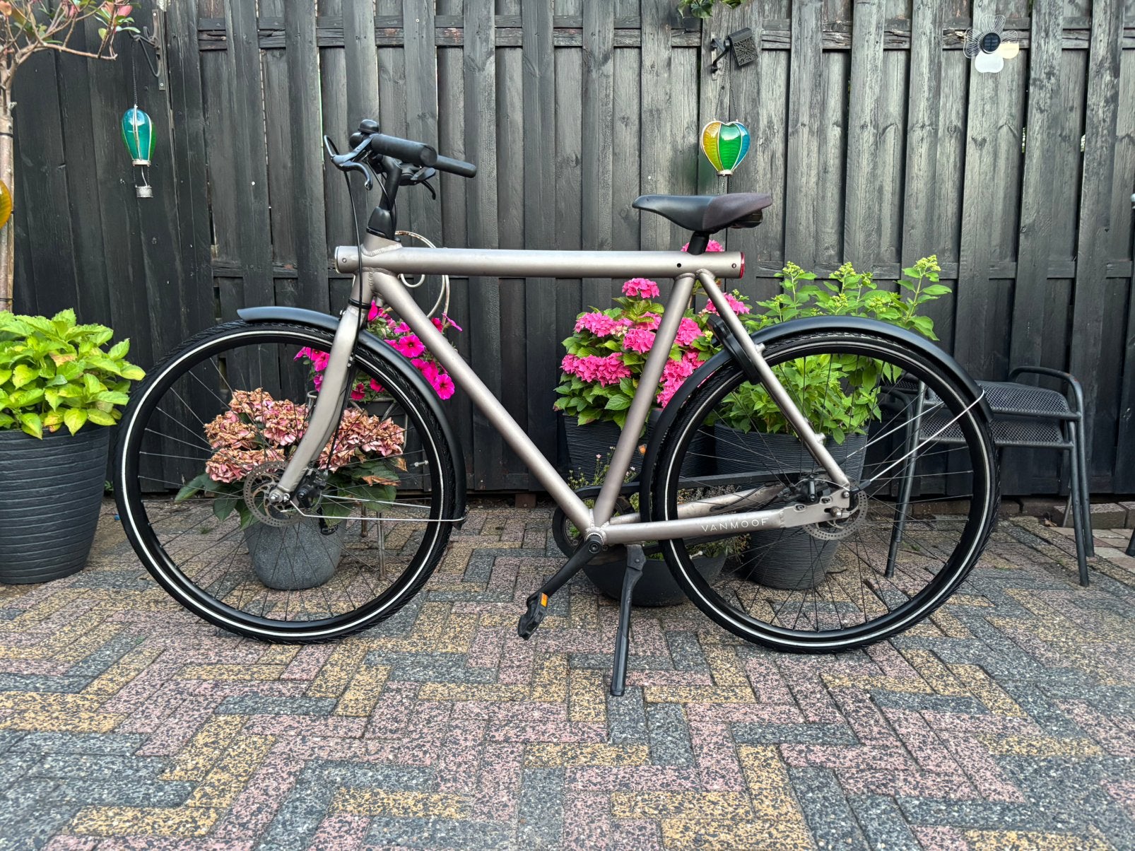 T.K een 28 inch vanmoof no 3.8  non electric 8 versnellingen, Zo goed als nieuw, 57 tot 61 cm, Schijfrem, Ophalen