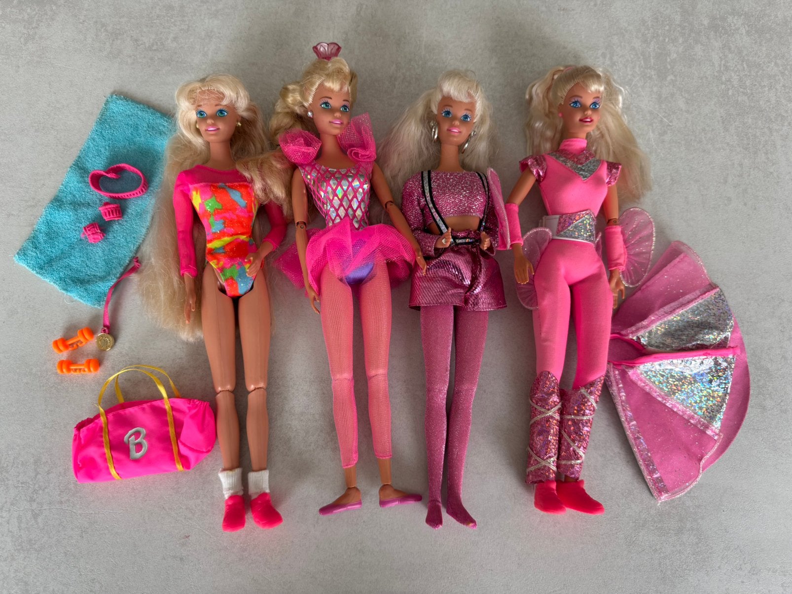 Barbie poppen kleding meubels accessoires lees omschrijving!, Ophalen of Verzenden, Gebruikt, Barbie