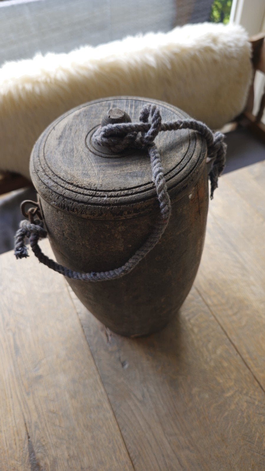 Nepalese houten pot met deksel en touw, Ophalen of Verzenden