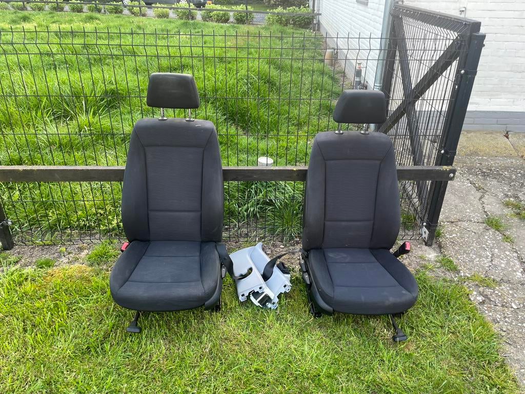 BMW 1 Serie E87 voorstoelen – 118i 2010 – €150, Auto-onderdelen, Interieur en Bekleding, Ophalen, BMW
