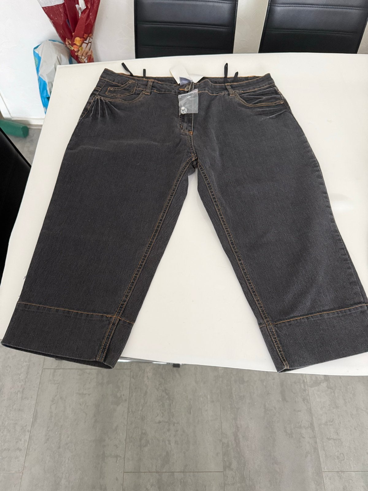 Nieuwe donkergrijze capri jeans maat 46 met stretch, Maat 46/48 (XL) of groter, Nieuw, Ophalen of Verzenden, Driekwart