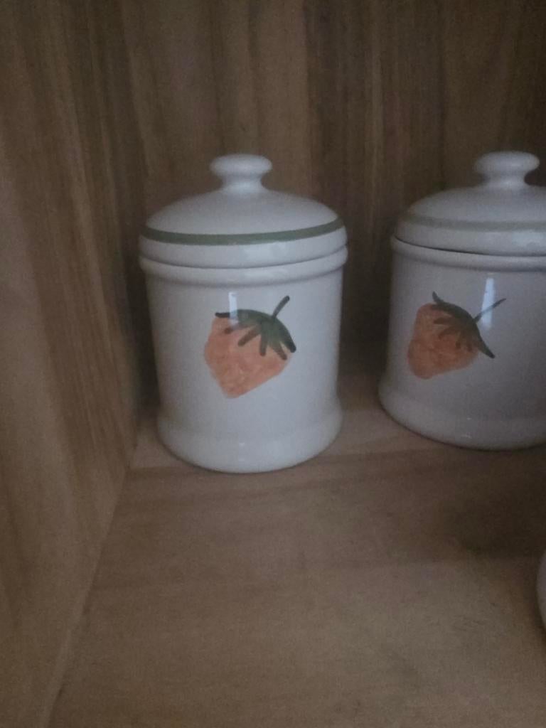Drie voorraadpotten met aardbeien Douwe Egberts, Huis en Inrichting, Ophalen of Verzenden, Gebruikt