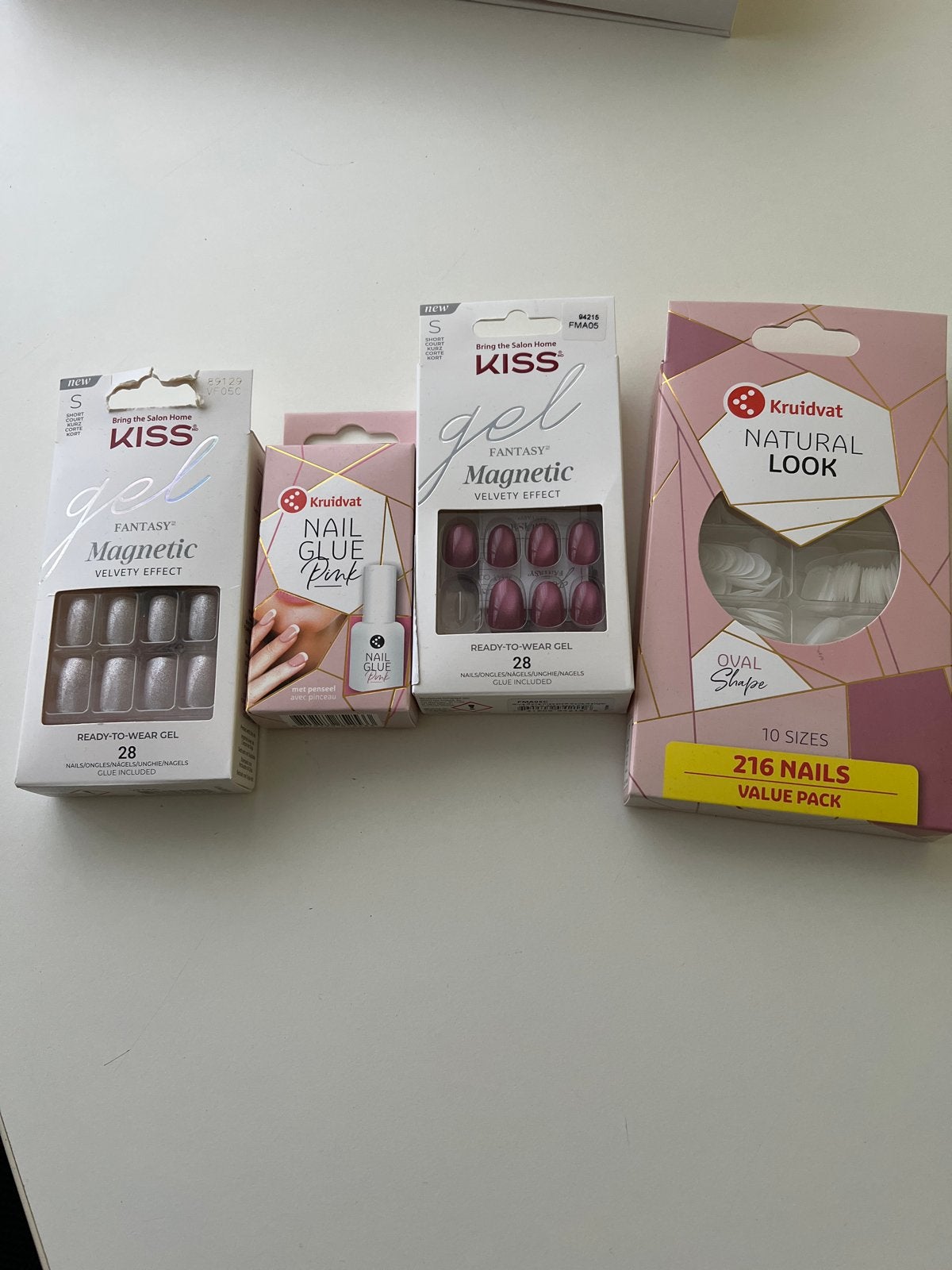 KISS Gel Fantasy Magnetic Nagels & Kruidvat Nagellijm, Ophalen of Verzenden, Nieuw, Overige typen