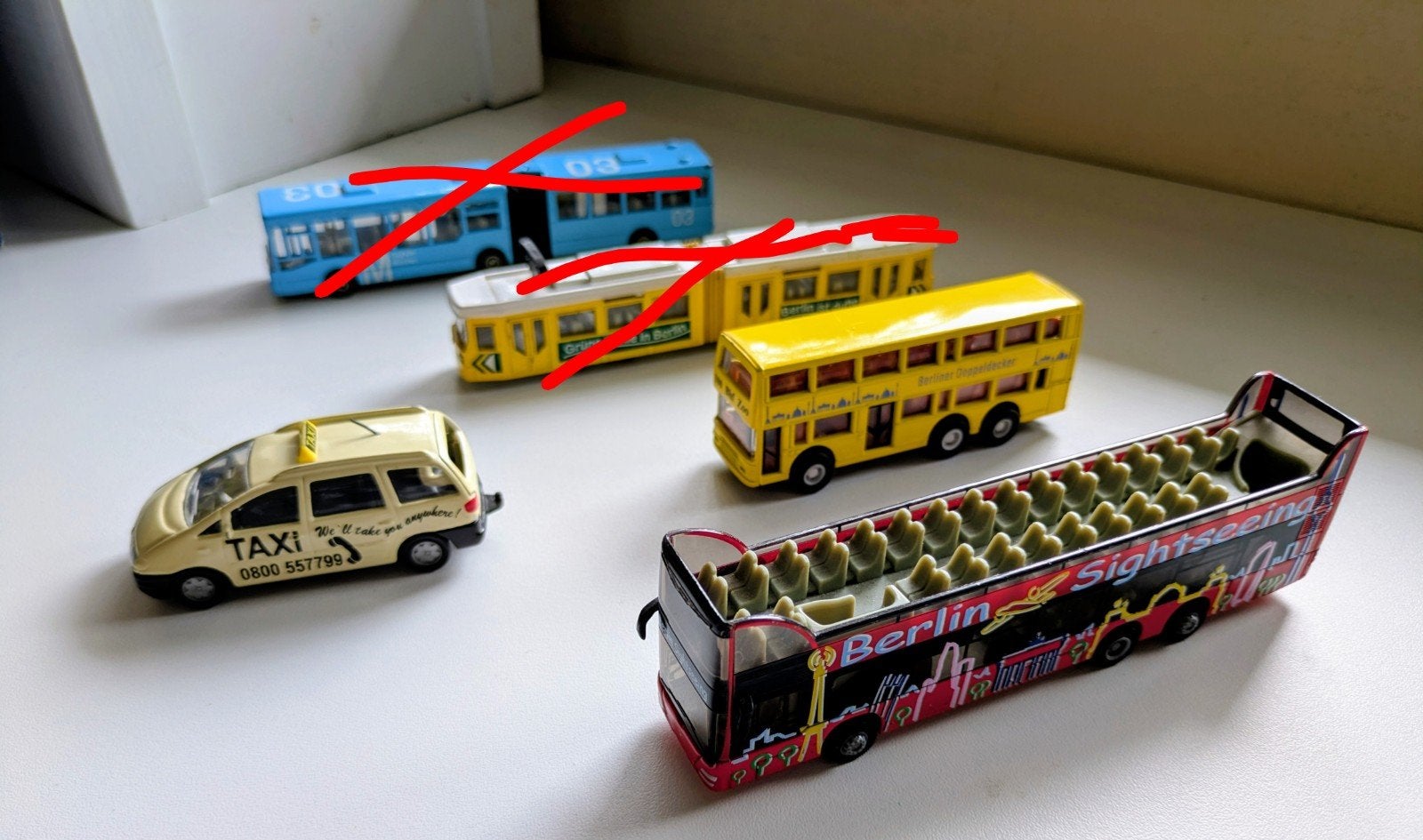 Speelgoed voertuigen taxi, dubbeldekker, sightseeing tourbus, Ophalen of Verzenden, Zo goed als nieuw