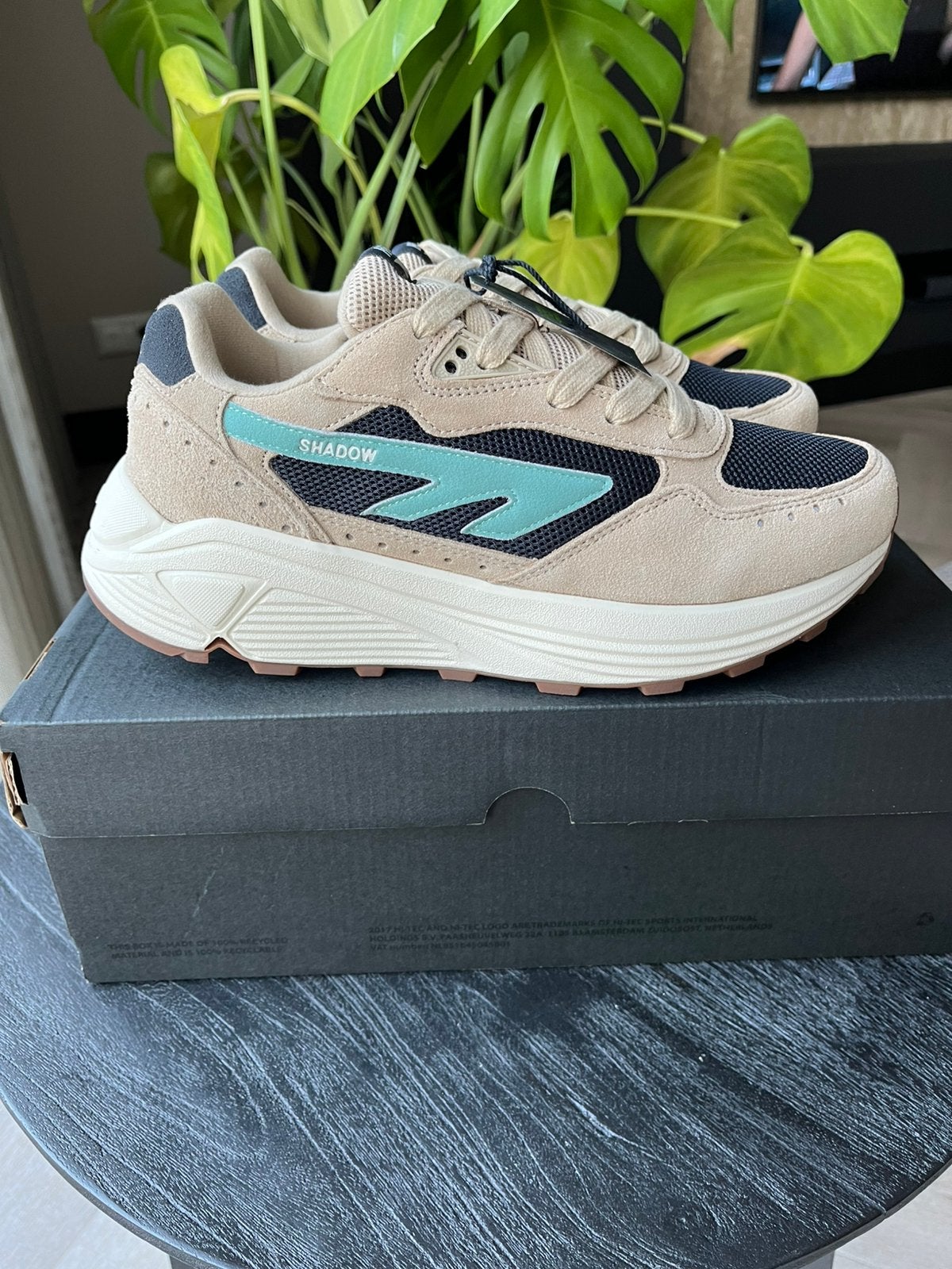 Hi-Tec Shadow 40/41, Ophalen of Verzenden, Nieuw, Overige kleuren, Sneakers of Gympen