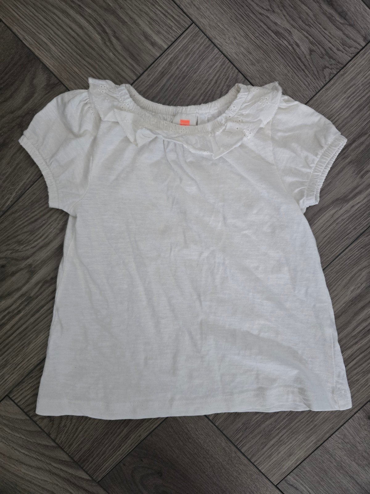 Hema Wit T-shirt met Kanten Kraagje Maat 98, Kinderen en Baby's, Gebruikt, Meisje, Ophalen of Verzenden, Shirt of Longsleeve