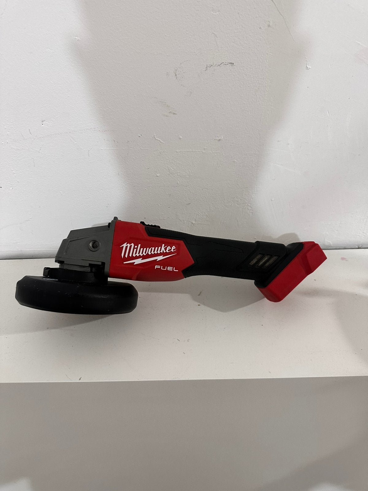 Milwaukee slijptol, Doe-het-zelf en Verbouw, Gereedschap | Slijpmachines, Ophalen, Zo goed als nieuw, 700 tot 1000 watt, Haakse handslijpmachine