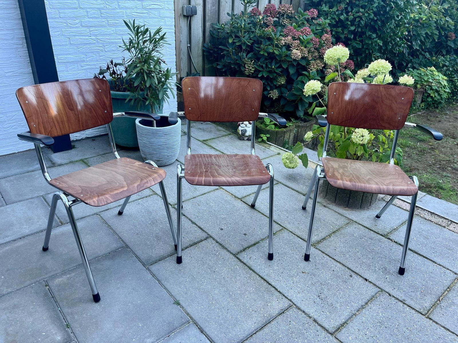3 retro schoolstoelen met armleuningen, Ophalen, Gebruikt, Vintage/retro, Hout