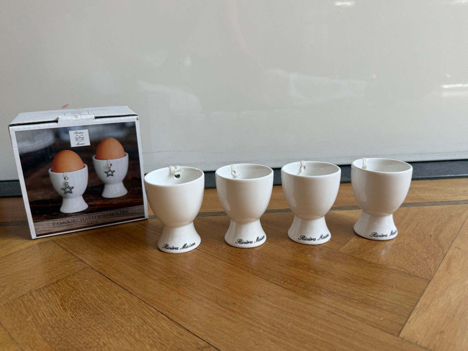 Rivièra Maison eierhouders - set van 4, Ophalen of Verzenden, Zo goed als nieuw, Steen/keramiek, Wit