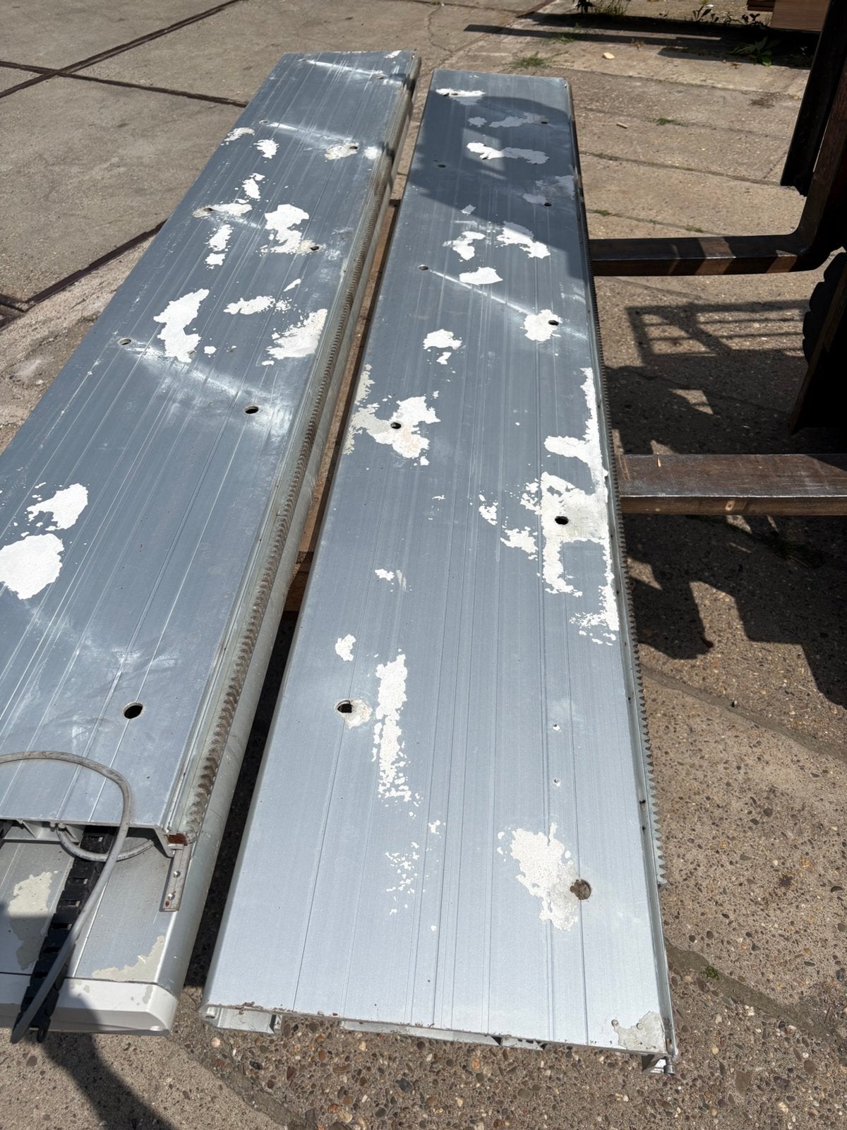Aluminium platen (garagedeur panelen), Ophalen, Gebruikt, Achterklep, Voor