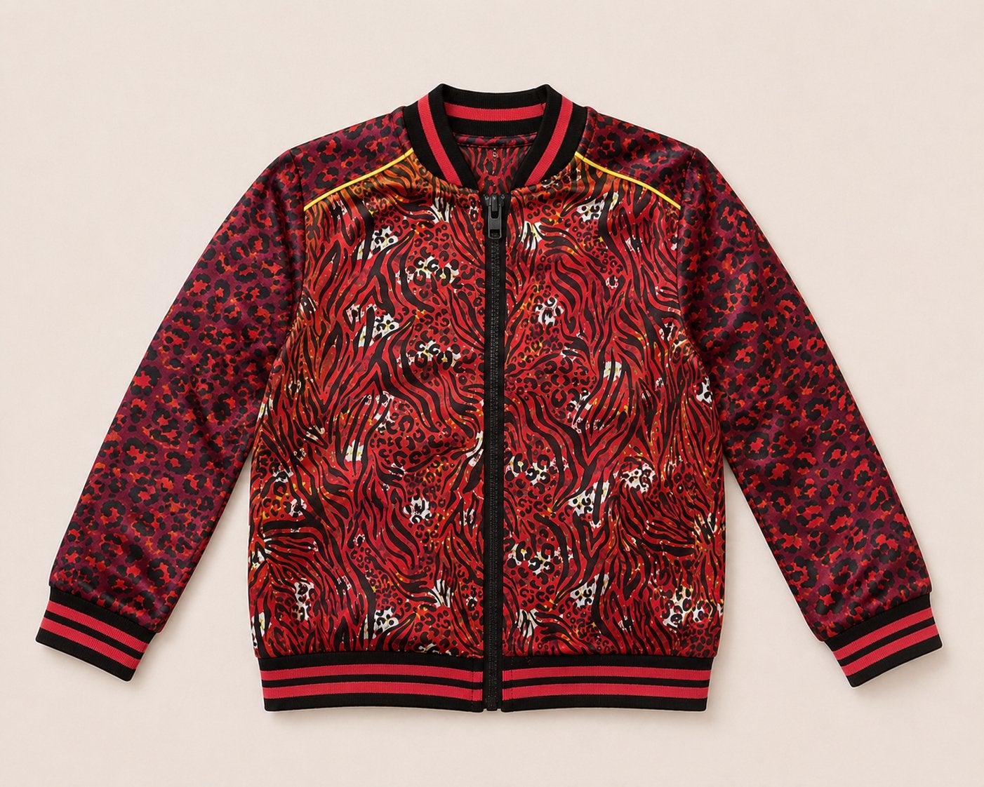 Stoere jas met dierenprint maat 122 - zo goed als nieuw, Kinderen en Baby's, Kinderkleding | Maat 122, Ophalen of Verzenden, Zo goed als nieuw