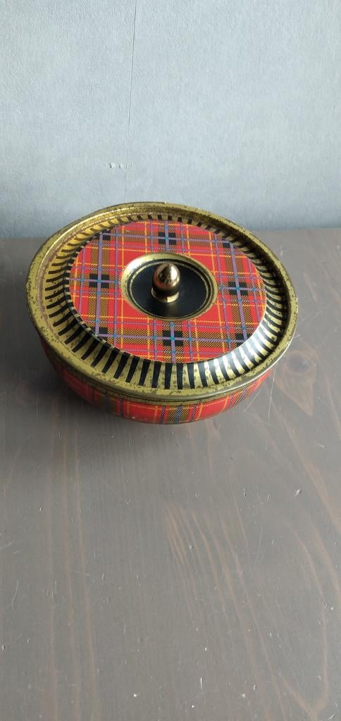 Vintage Schots Geruit Blik Rond - Unieke Decoratie België, Verzamelen, Blikken, Ophalen of Verzenden, Gebruikt, Koek(jes), Overige merken