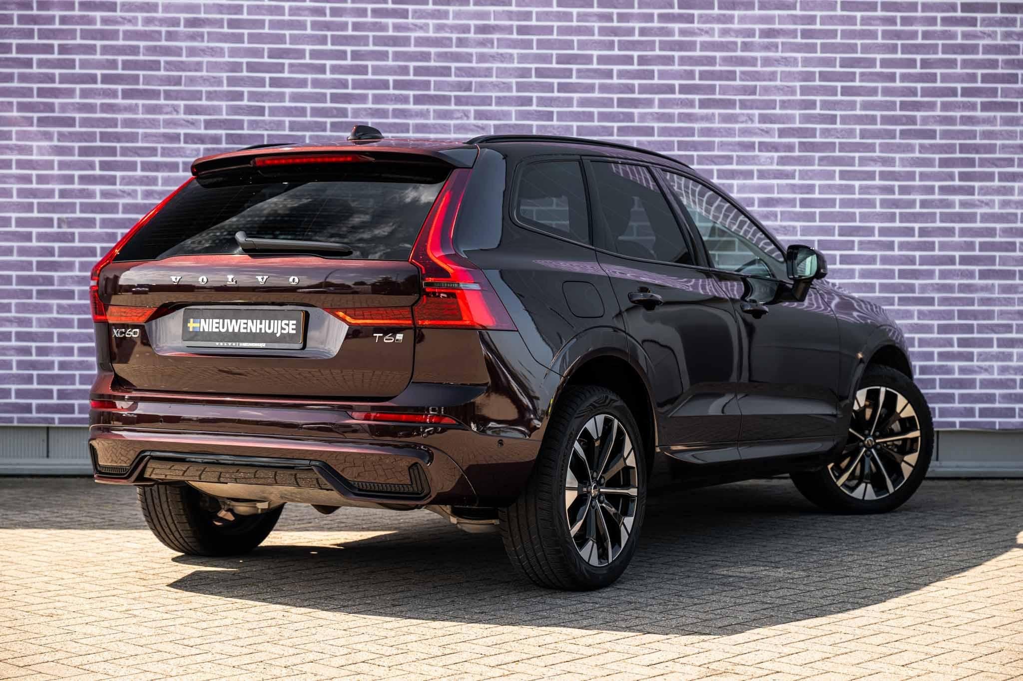 Volvo XC60 2.0 T6 Plug-in hybrid AWD Ultra Dark | Panorama d, Auto's, Volvo, Automaat, 12 maanden, Gebruikt, Euro 6