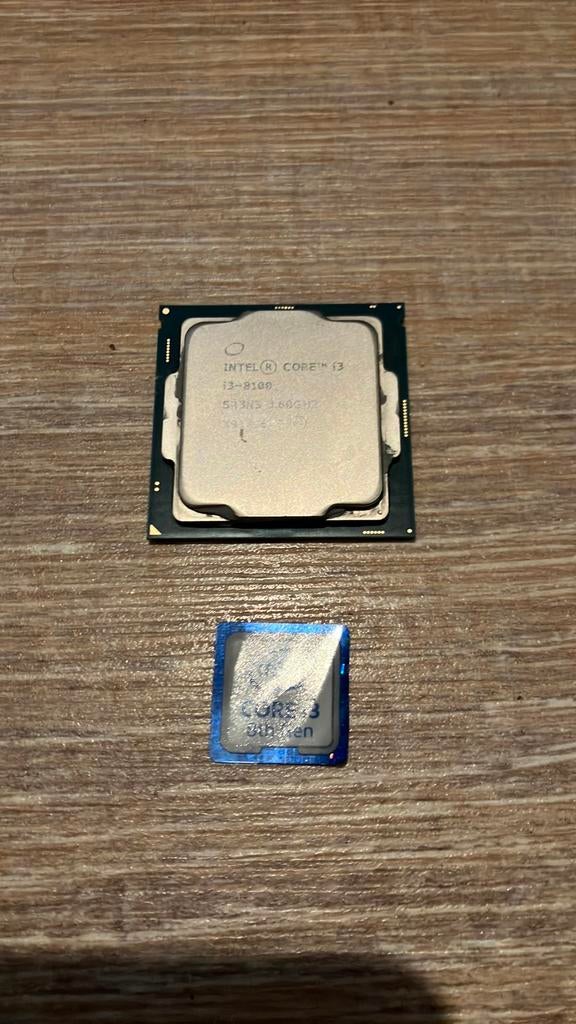 Intel: Core i3 8100/met originele sticker, Computers en Software, Processors, Ophalen, Zo goed als nieuw, 4-core, 3 tot 4 Ghz