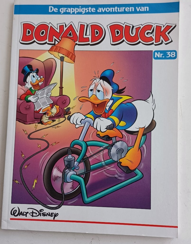 donald duck grappigste avonturen 38, Gelezen, Ophalen of Verzenden, Walt Disney, Eén stripboek