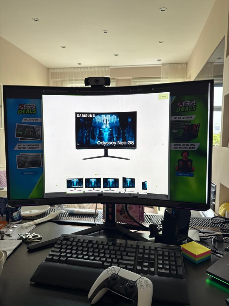 Samsung Odyssey Neo G8 32 inch 4K 240Hz Curved Monitor, Curved, VA, Minder dan 1 ms, 201 Hz of meer