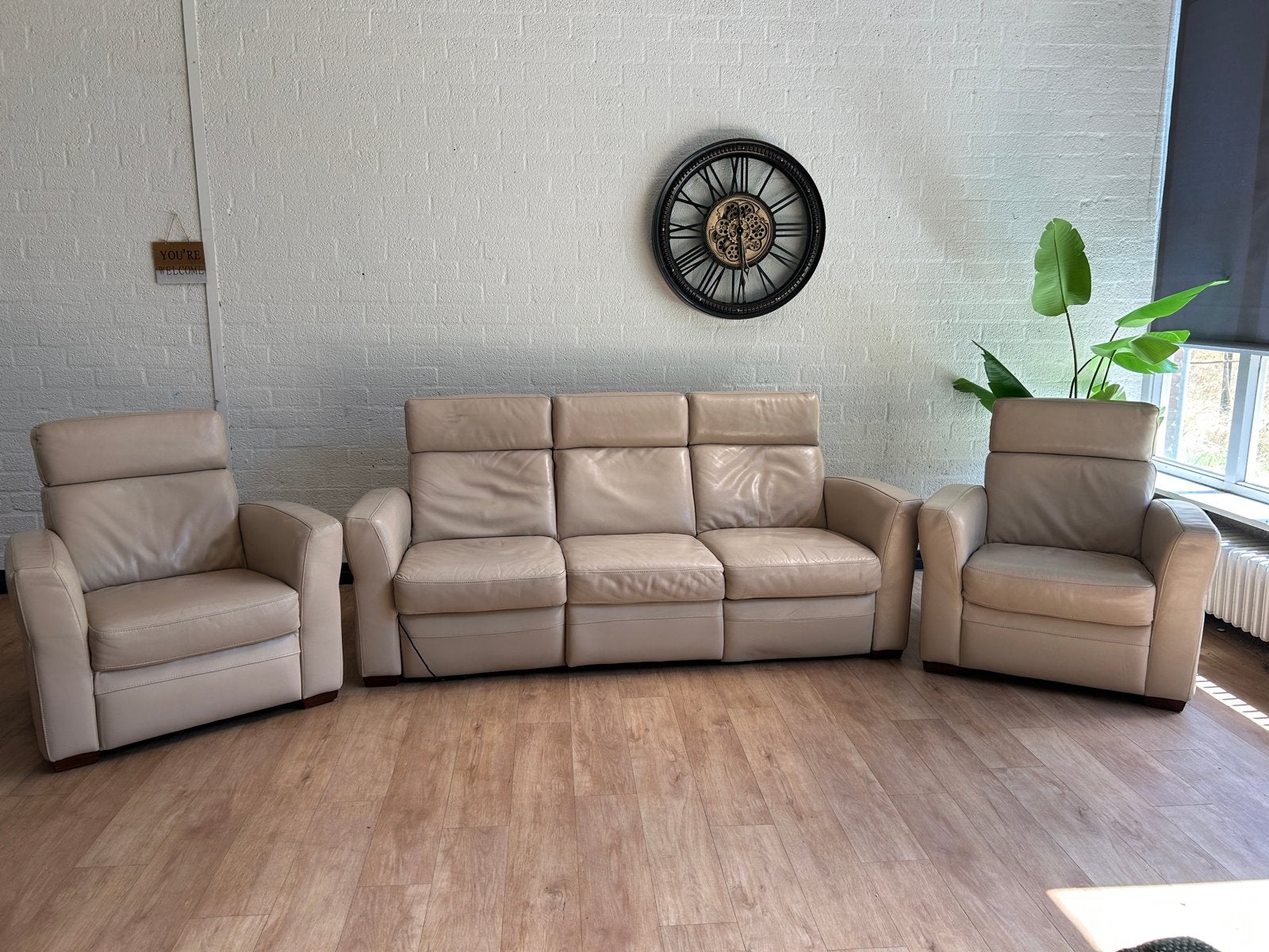 Leatherworld Elektrische Leren Beige Bank +2 Beige Fauteuils, Huis en Inrichting, Banken | Bankstellen, Luxe, Driepersoons, Ophalen of Verzenden