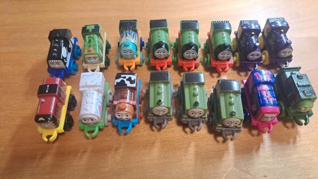 Veel Thomas and Friends Minis, Kinderen en Baby's, Speelgoed | Thomas de Trein, Ophalen of Verzenden, Zo goed als nieuw