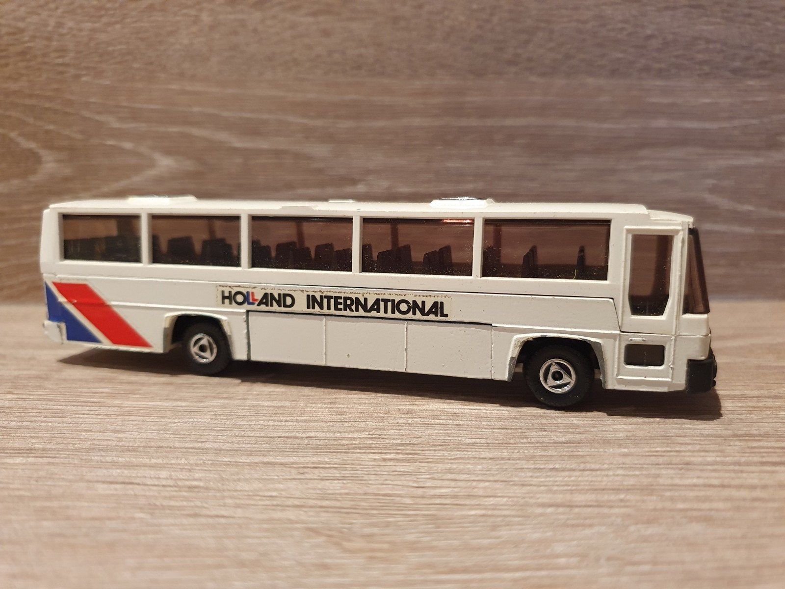 Efsi Jonckheere Bermuda Holland international bus 1:87, Ophalen of Verzenden, Gebruikt, Bus of Vrachtwagen, Efsi