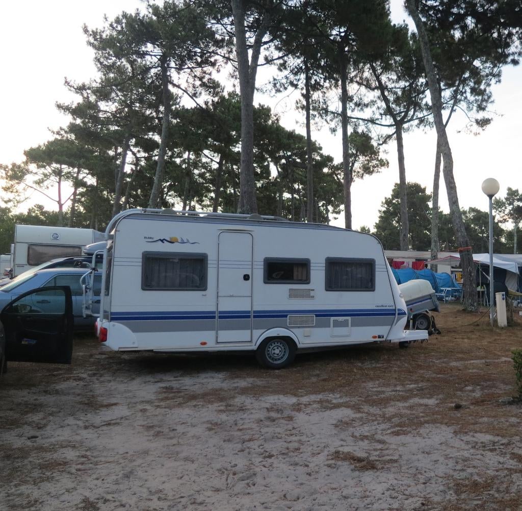 Caravan Hobby excellent, Caravans en Kamperen, Caravans, Vast bed, Rondzit, Hobby, 750 - 1000 kg