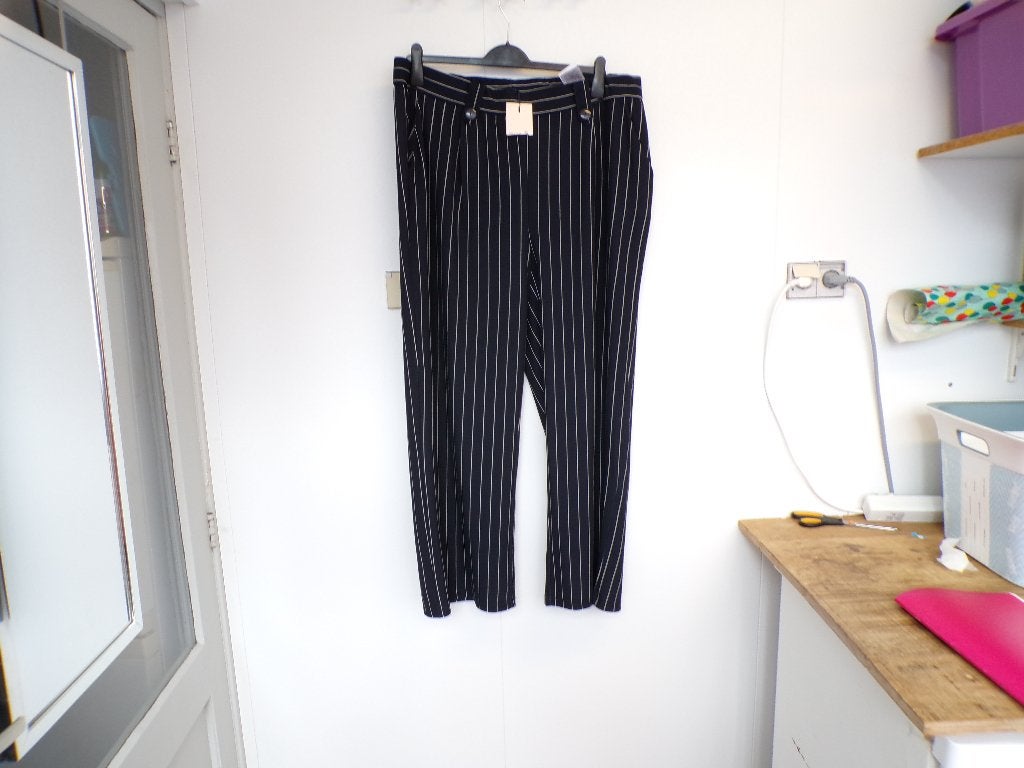 Donkerblauw/wit broek Only Carmakoma 50/52 nieuw! (2x), Kleding | Dames, Grote Maten, Blauw, Nieuw, Ophalen of Verzenden, Nvt