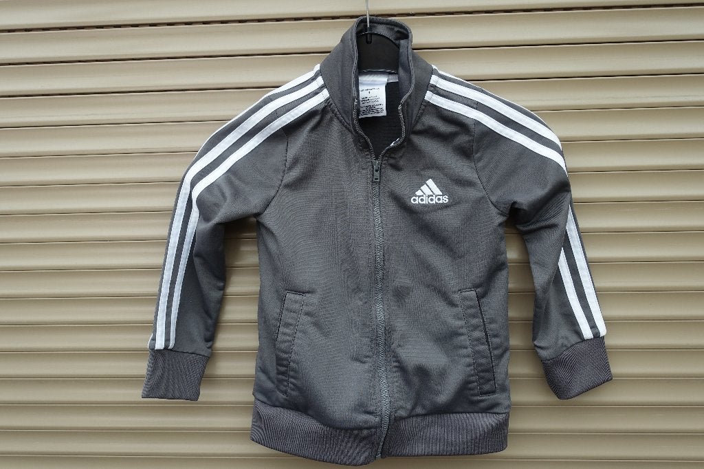 Adidas jasje  4   jaar, Kinderen en Baby's, Kinderkleding | Maat 104, Adidas, Ophalen of Verzenden, Zo goed als nieuw, Jongen