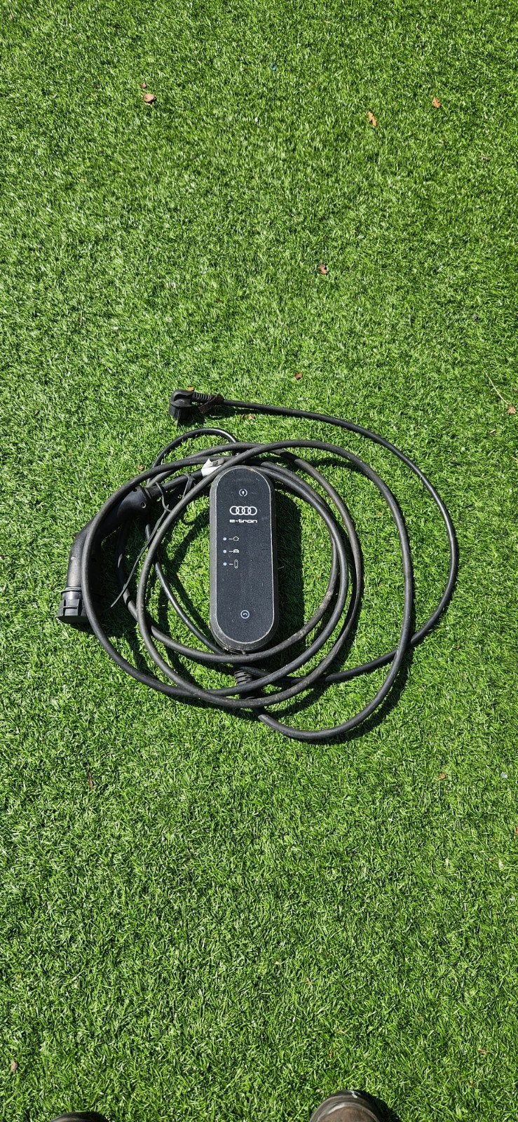 Audi e-tron draagbare oplader, Auto diversen, Auto-accessoires, Ophalen, Zo goed als nieuw