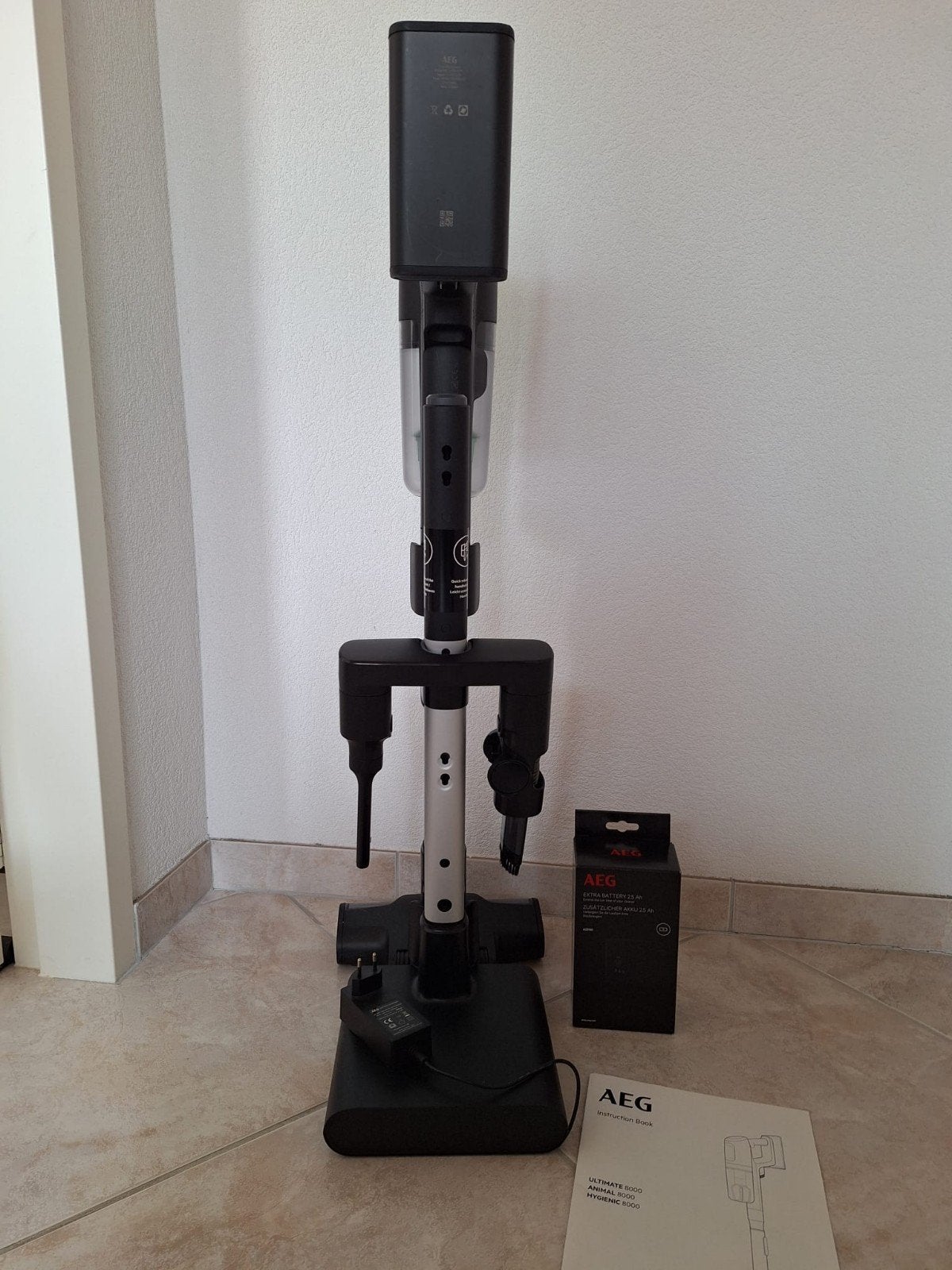 AEG Ultimate 8000 Steelstofzuiger ZGAN + extra nieuwe accu, Ophalen, Draadloos, Zo goed als nieuw, AEG