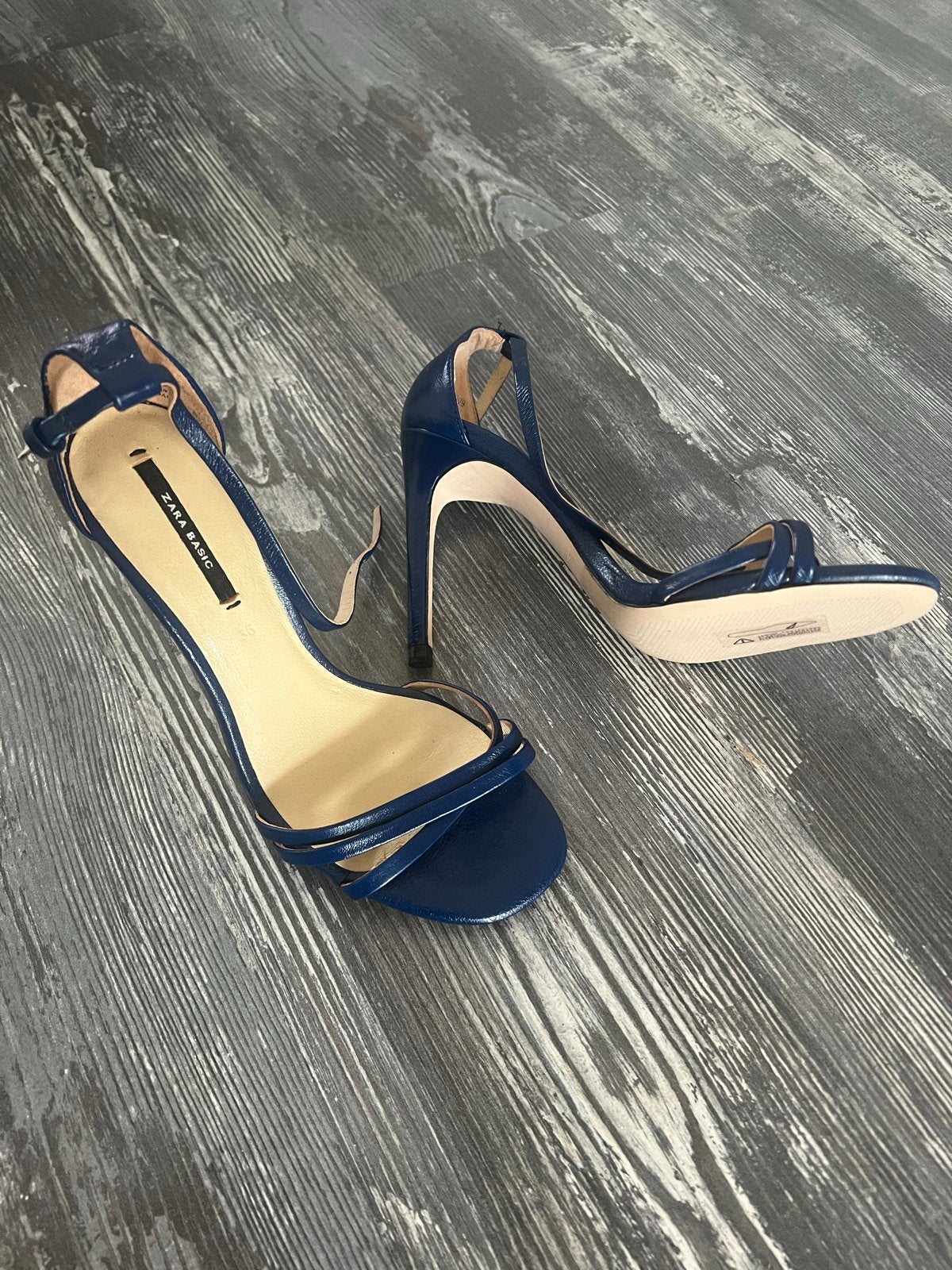Zara Basic Sandalen met hoge hakken - Maat 36 - Nieuw, Ophalen, Nieuw, Blauw, Schoenen met hoge hakken