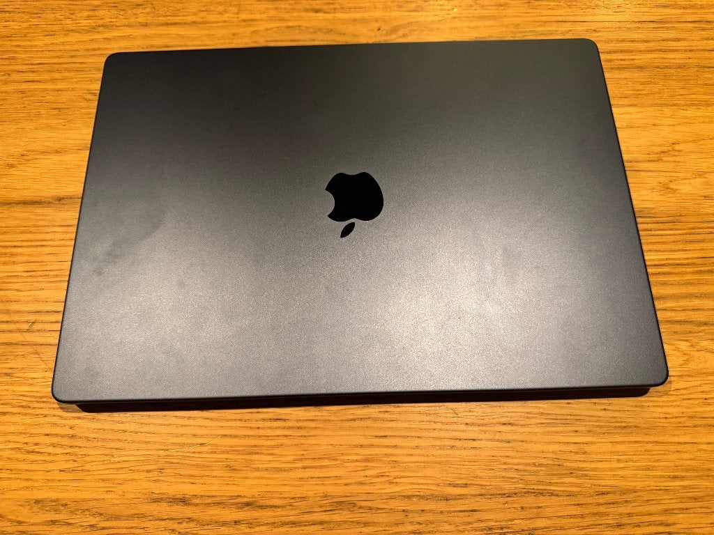 MacBook Pro 16" M3 Pro 12 core CPU/18 core GPU 18GB en 512GB, Qwerty, 512 GB, Zo goed als nieuw, 16 inch