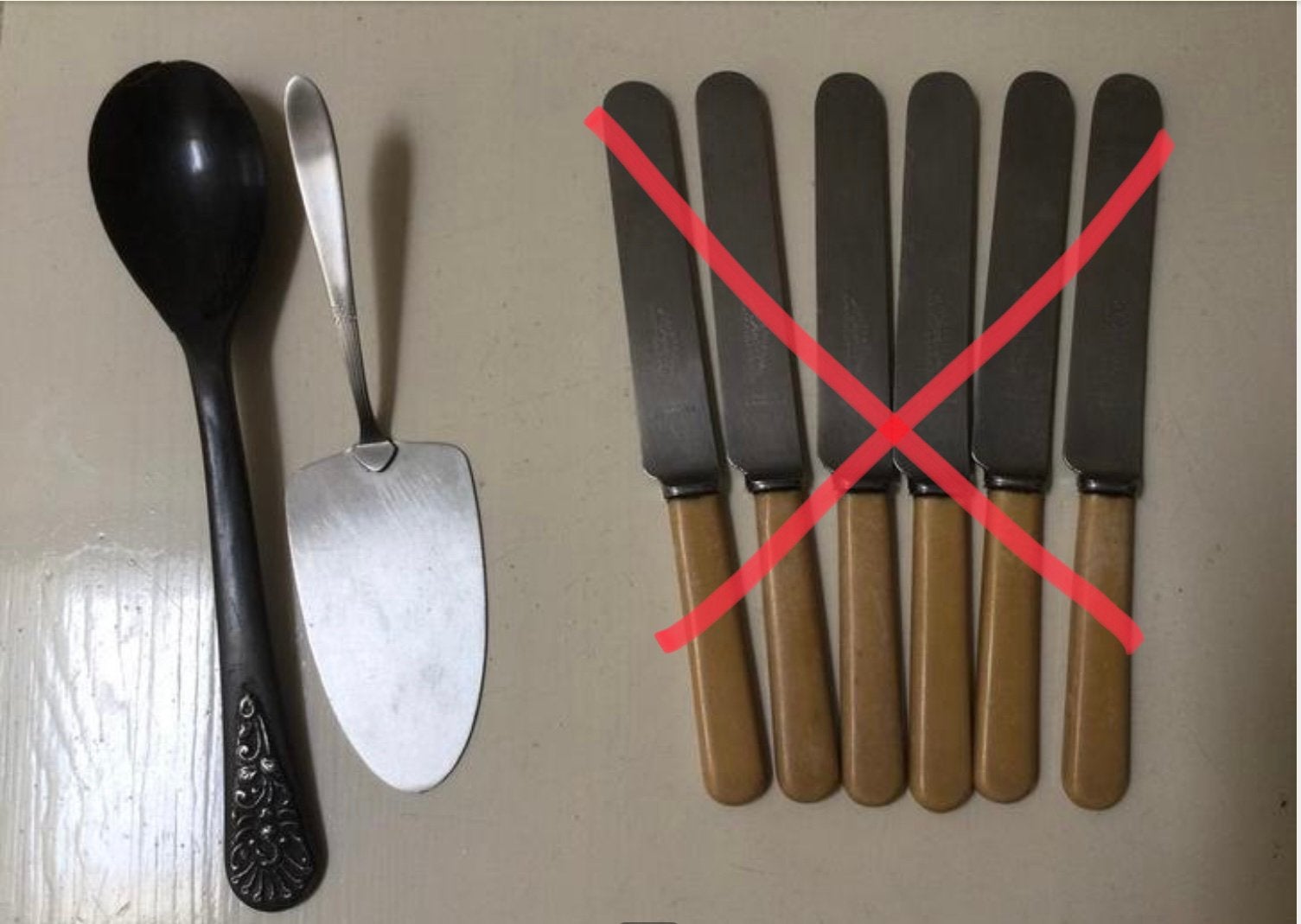 Zilmeta taartschep en Indische opscheplepel met Djokjazilver, Ophalen of Verzenden, Gebruikt, Rvs of Chroom