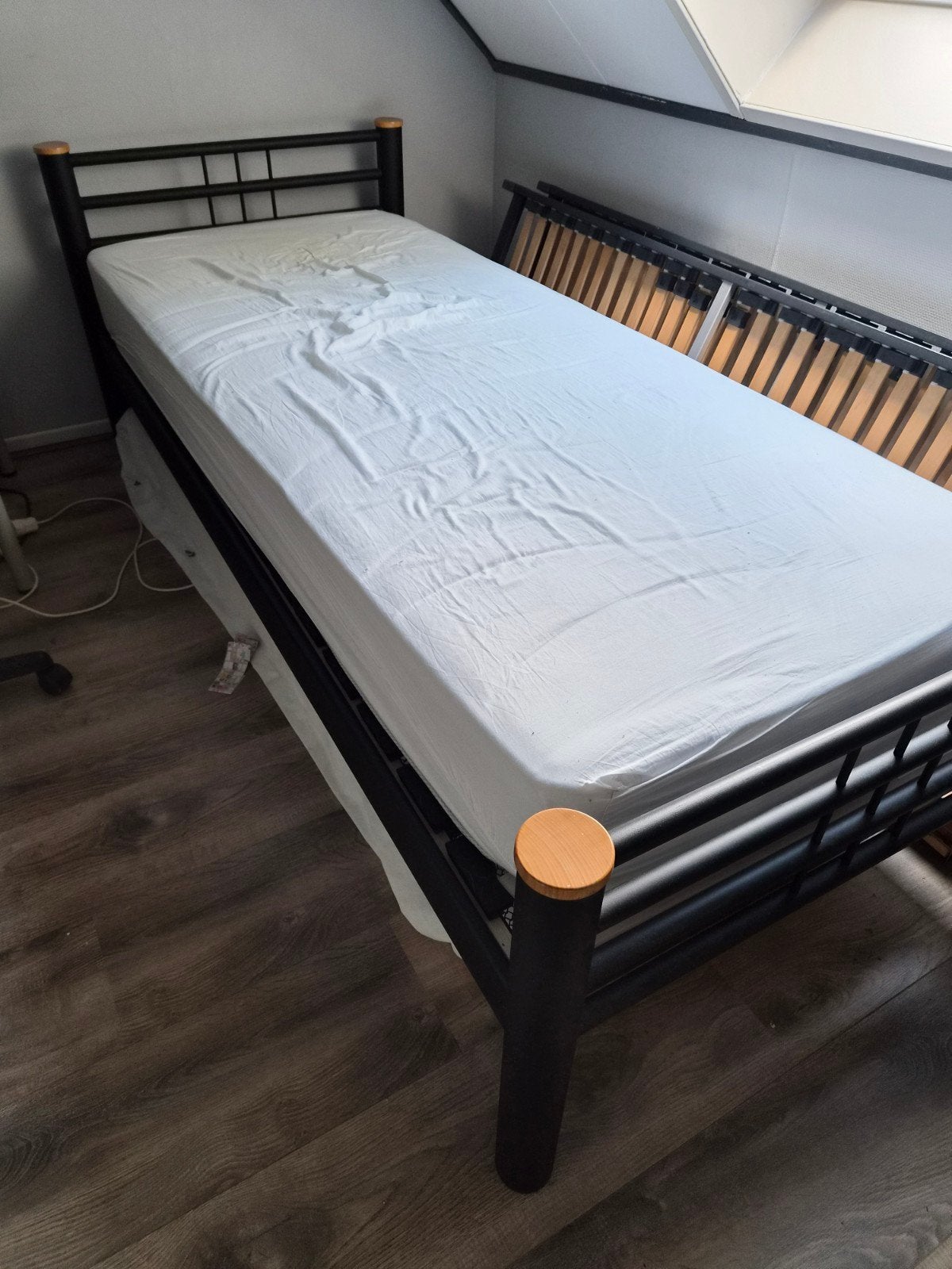 Eenpersoonsbed 90x220 met spiraal en lattenbodem, Ophalen, Gebruikt, 90 cm, Eenpersoons