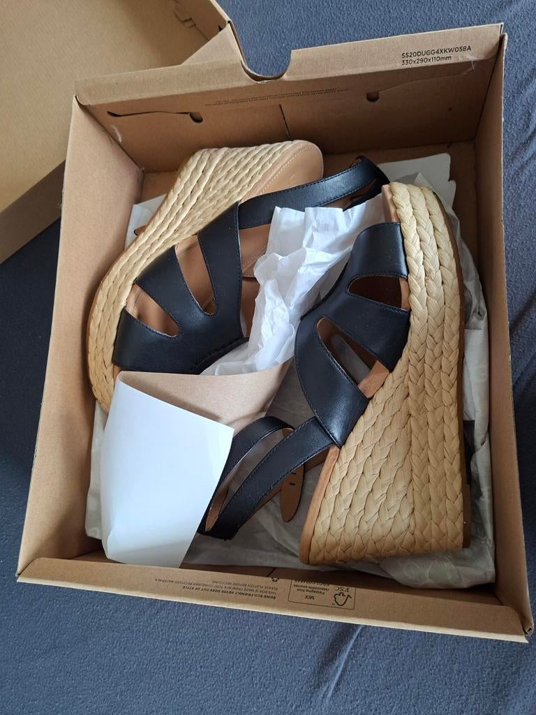 Ugg sandalen met sleehak, zwart leer, Kleding | Dames, Schoenen, Zwart, Nieuw, Ugg, Sandalen of Muiltjes