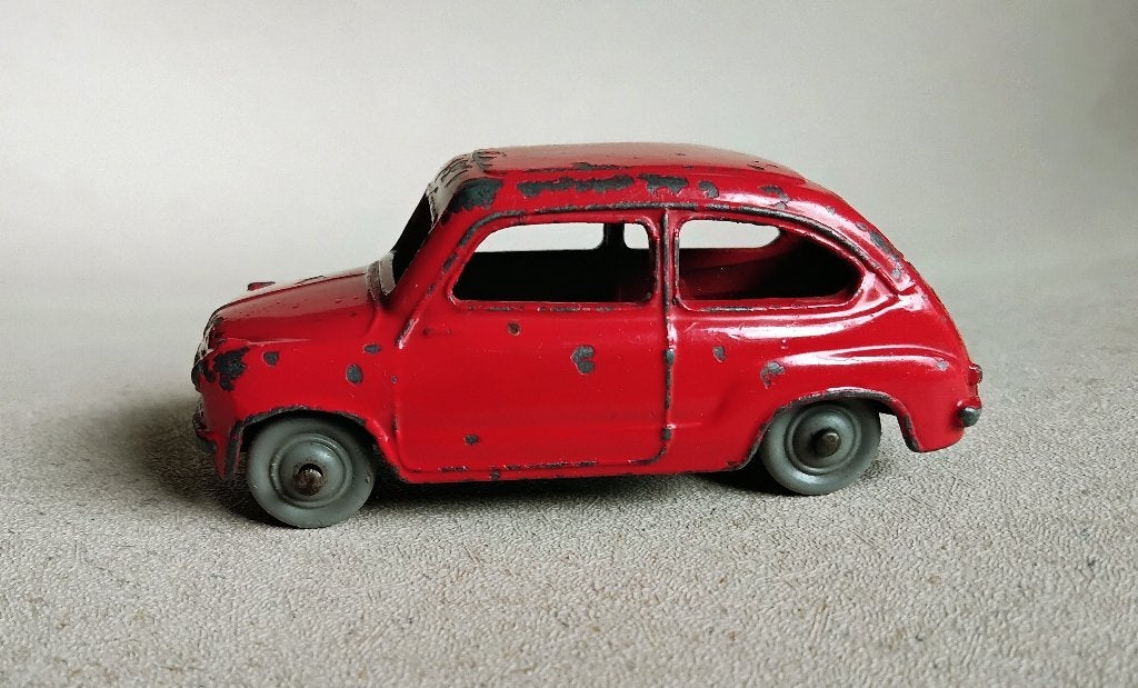 Vintage Dinky Toys Fiat 500 600 183 Meccano England 1/43, Ophalen of Verzenden, Gebruikt, Auto, Dinky Toys