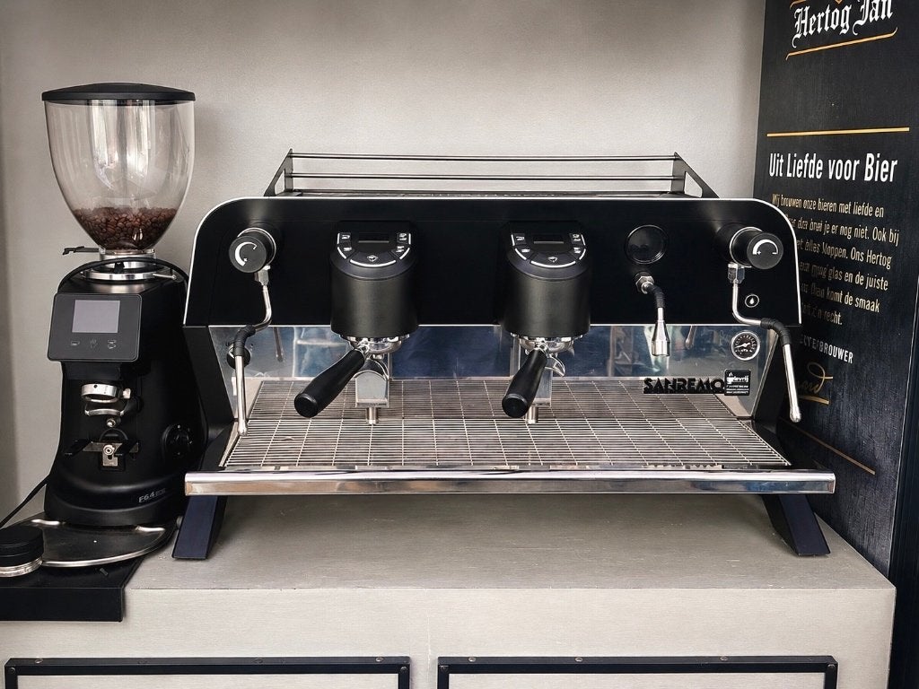 Sanremo F18 Espresso Machine + F64 EVO Grinder, Ophalen, Gebruikt, Koffie en Espresso