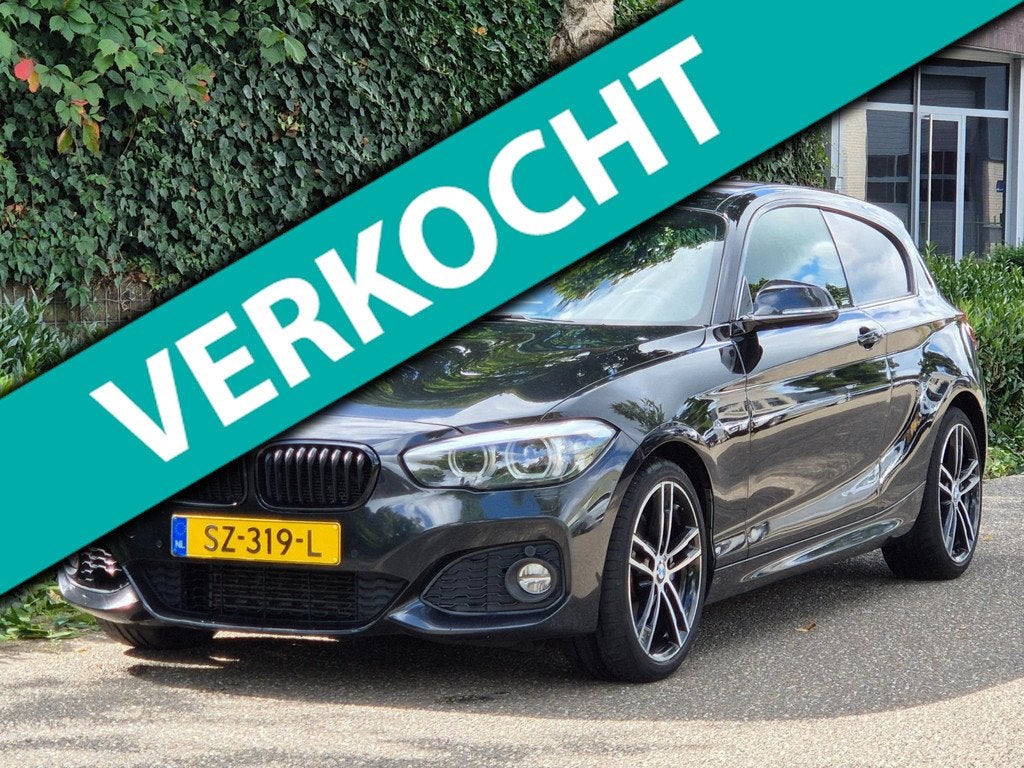 BMW 1-serie M Sport Edition H&K Apple CarPlay LM NAP Keyless, Gebruikt, 1290 kg, 4 stoelen, Zwart