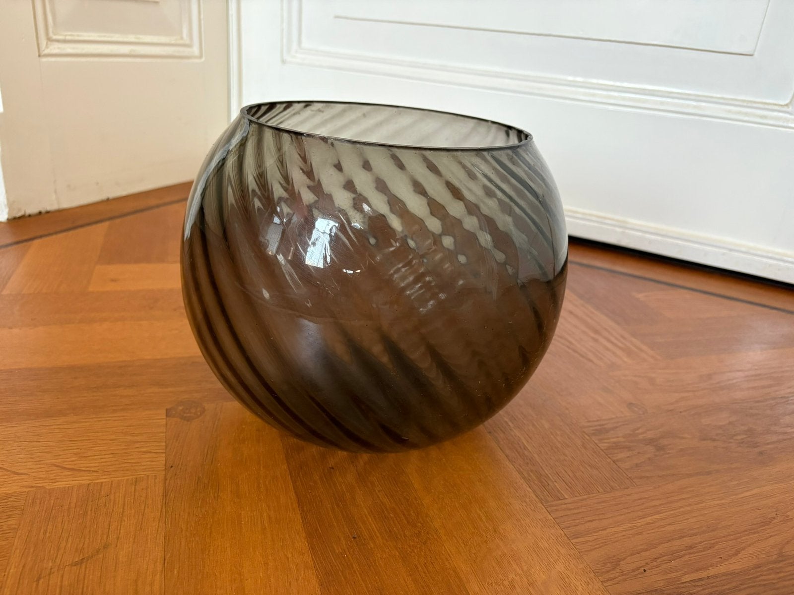 Grote glazen komvaas, Overige kleuren, Ophalen of Verzenden, Minder dan 50 cm, Glas