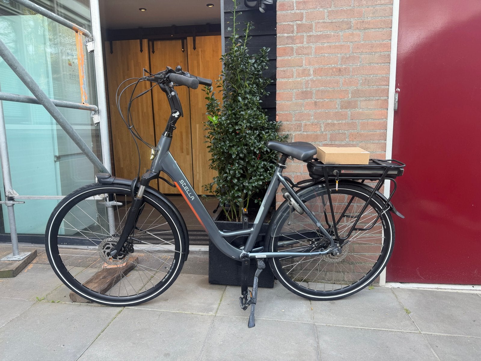 Stella Livorno elektrische fiets 2021 - Framemaat 53, Gebruikt, 51 tot 55 cm, 50 km per accu of meer, Ophalen