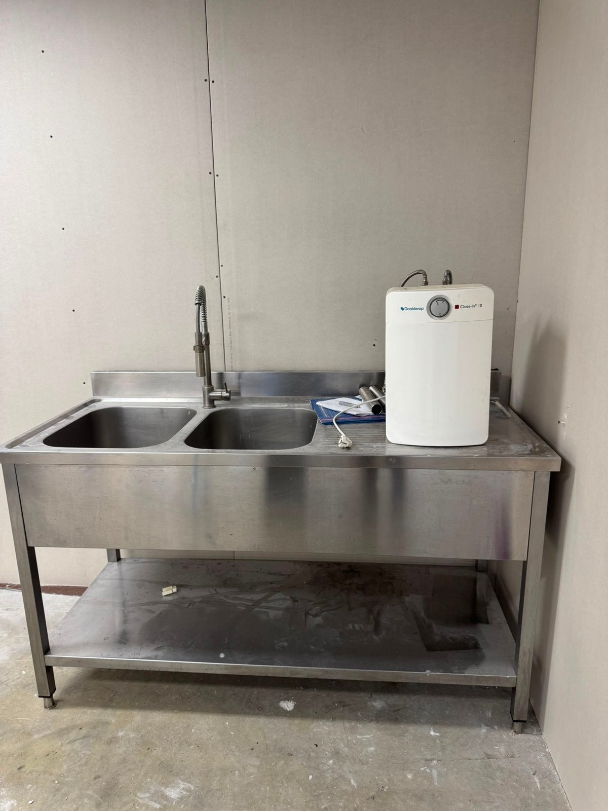 RVS spoelbak met kraan en Daalderop Close-in 10 boiler, Ophalen, Zilver, Metaal, Overige merken