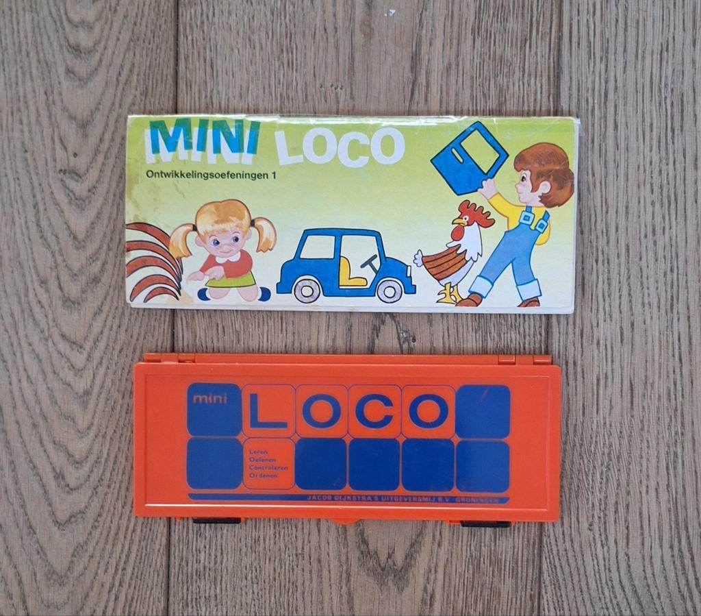 Mini loco boekje met één ontwikkelingsboekje, Ophalen of Verzenden, Gebruikt