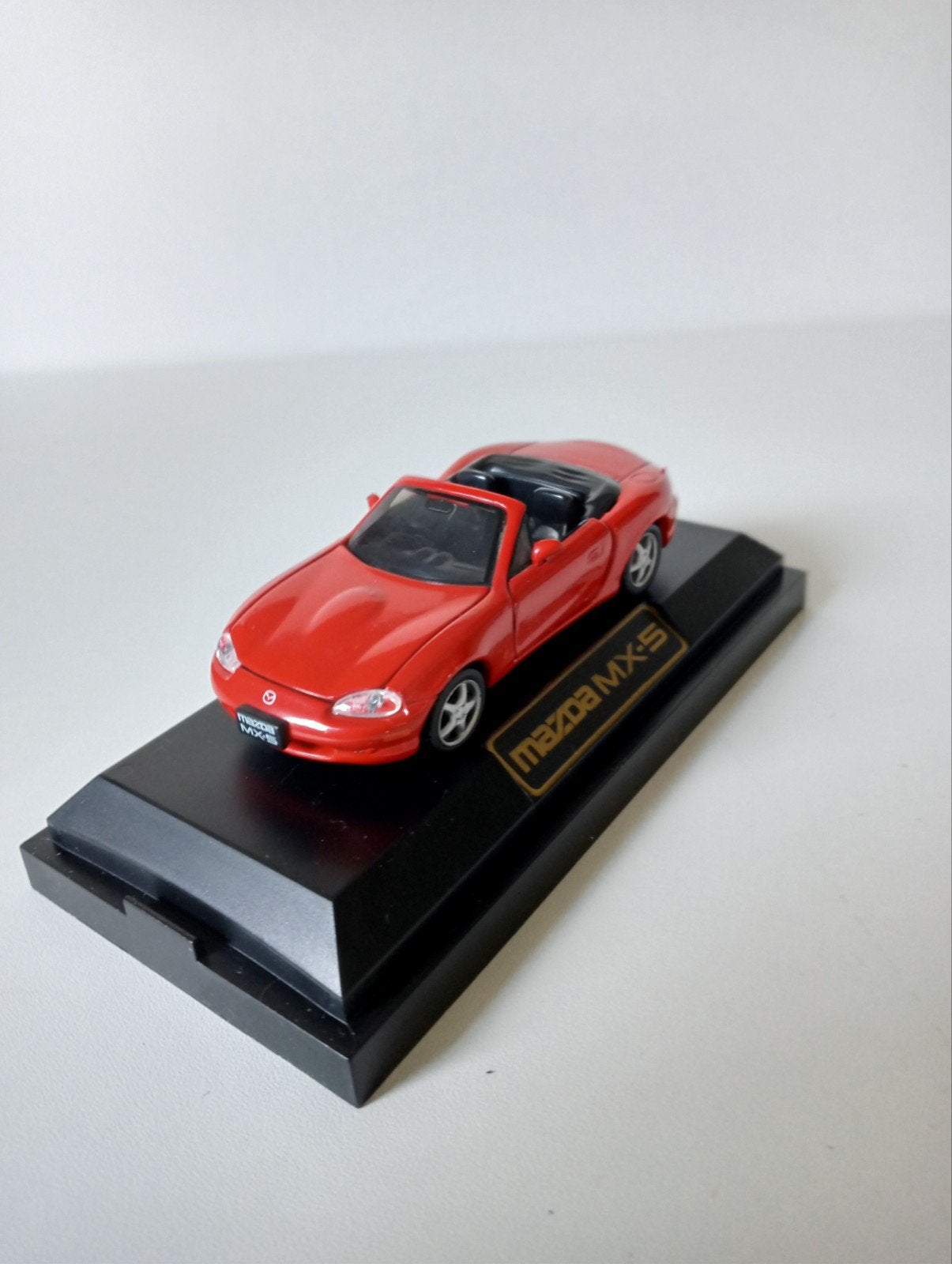 Diapet Mazda MX-5 Modelauto - Rood, Zo goed als nieuw, Ophalen of Verzenden, Zo goed als nieuw, Auto, Overige merken