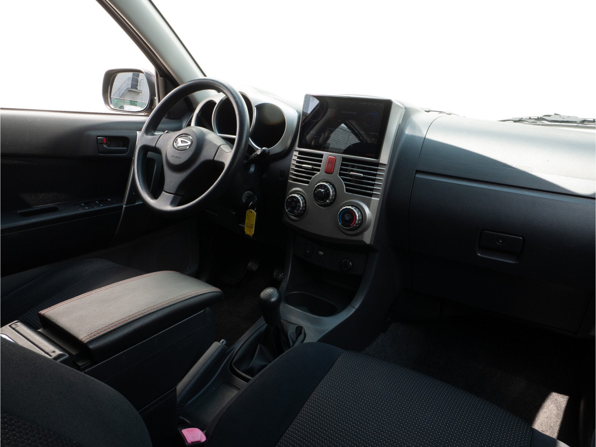 Daihatsu Terios 1.5-16v 2WD Trekhaak/ Airco/ 4x elektr. rame, 13 km/l, 1350 kg, Gebruikt, Zwart