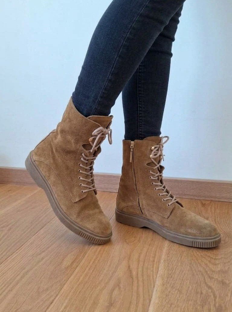 Leuk bruin suede laarzen van Fred de la Bretoniere maat 42, Kleding | Dames, Fred de la Bretoniere, Bruin, Lage of Enkellaarzen