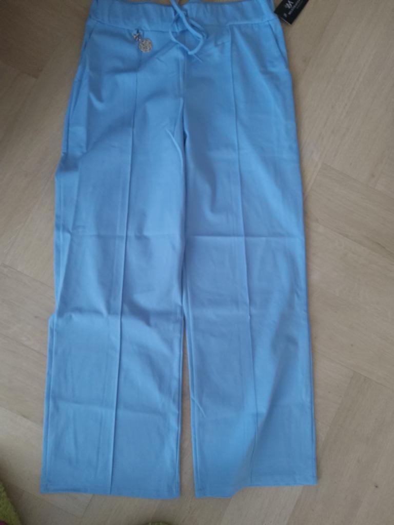 Broek wijde pijp lichtblauw rose 44 46  nieuw, Blauw, Maat 42/44 (L), Nieuw, Ophalen of Verzenden