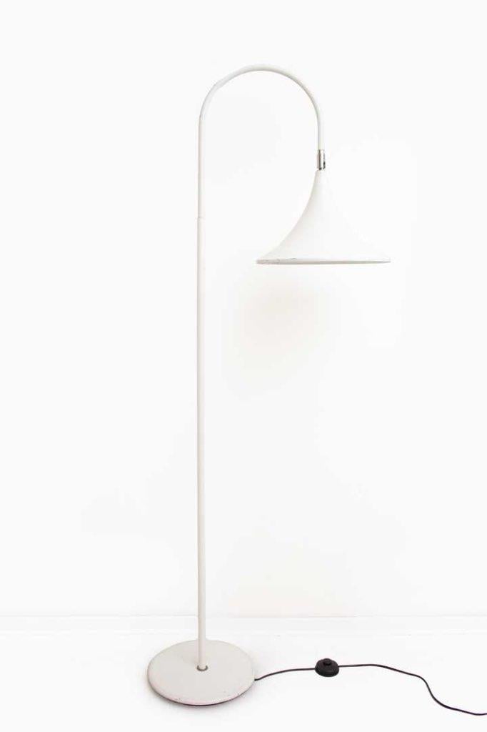 SALE: 80's Herda vloerlamp wit met trompetvormig kap, Ophalen, Gebruikt, Herda, Dutch Design