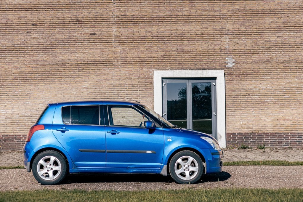Suzuki Swift 1.5 Exclusive | Carplay | Airco | 5 deurs, Auto's, Voorwielaandrijving, Zwart, 4 cilinders, Swift