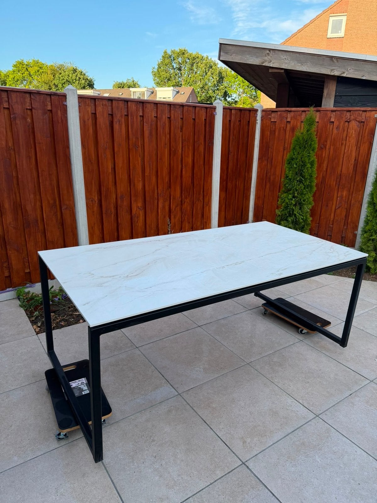 Moderne eettafel met Dekton blad en stalen onderstel, Huis en Inrichting, Tafels | Eettafels, Ophalen, 100 tot 150 cm, 50 tot 100 cm
