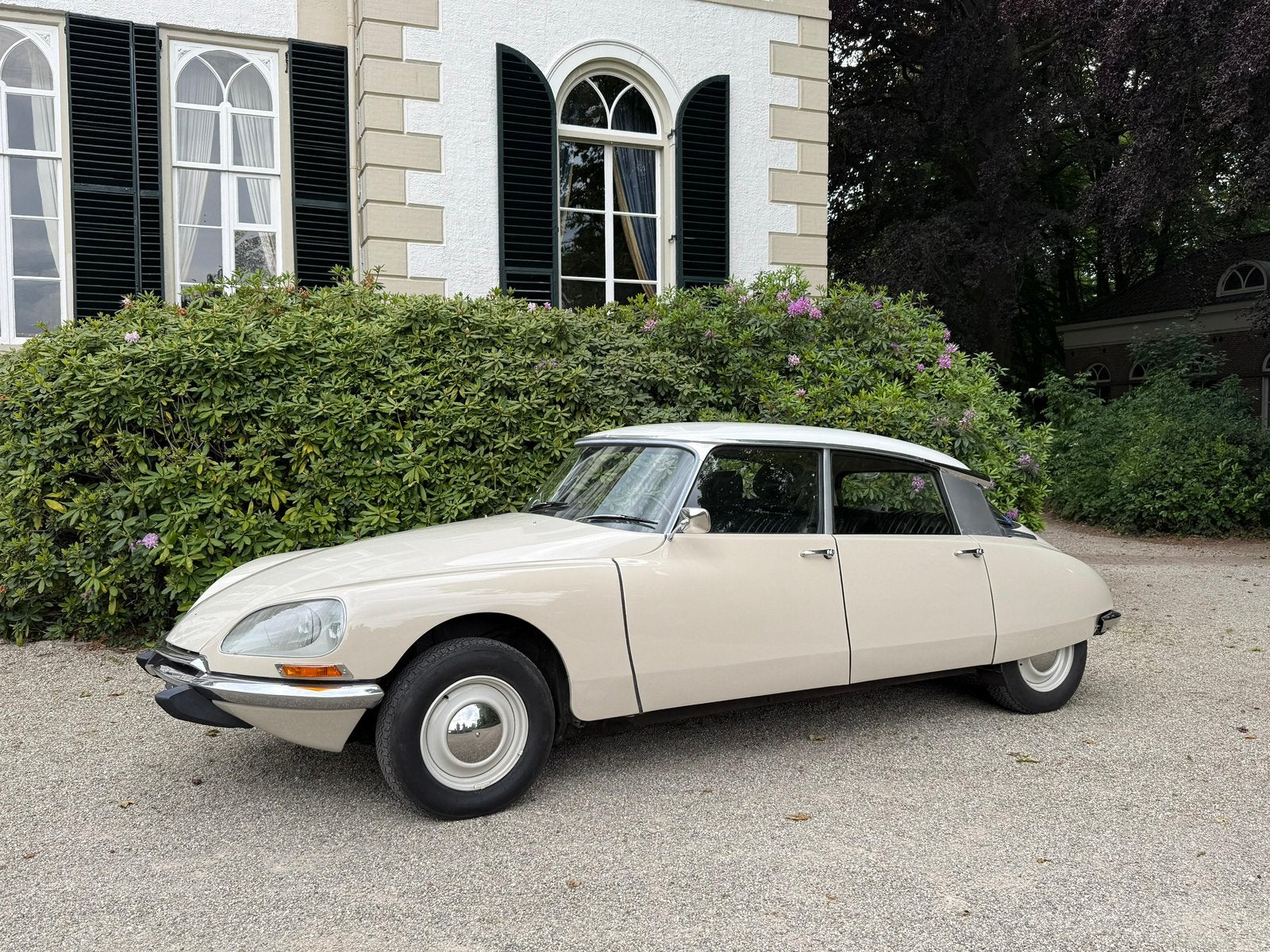 Citroën DS Special 1971 Beige + NL Kenteken, Auto's, Oldtimers, Bedrijf, Citroën, Sedan, Geïmporteerd, Beige, Leder, Dealer onderhouden