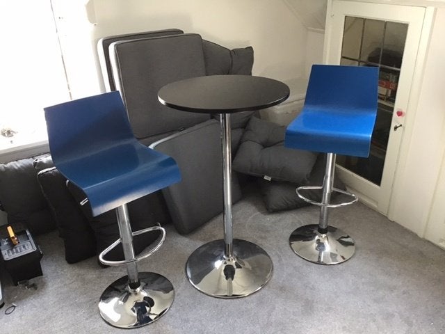 Statafel met 2 barstoelen, Ophalen, Gebruikt