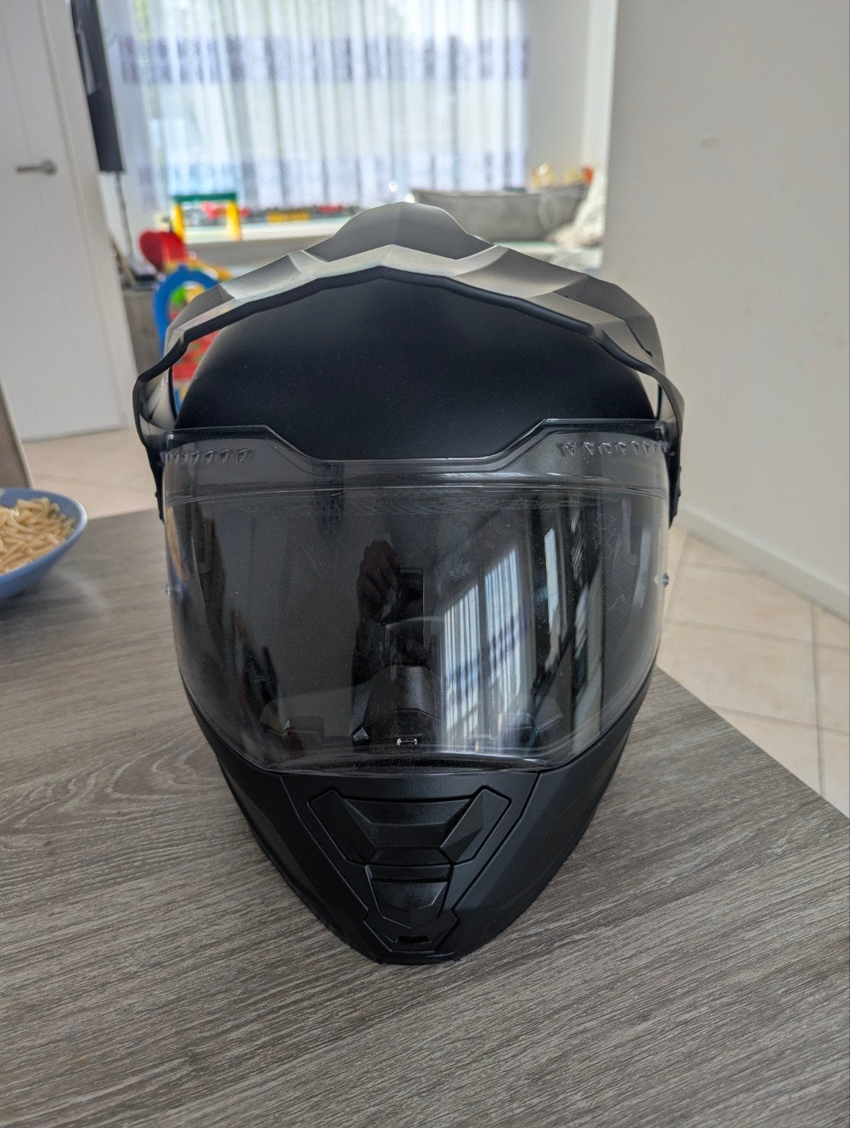 VinZ Systeemhelm Zwart Mat XXL ECE R22-06, Systeemhelm, Heren, XXL, Tweedehands